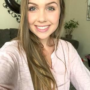 Meet your Posher, Caitlin